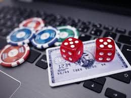 Bàn live casino 23vin với dealer chuyên nghiệp phát sóng trực tiếp trên màn hình